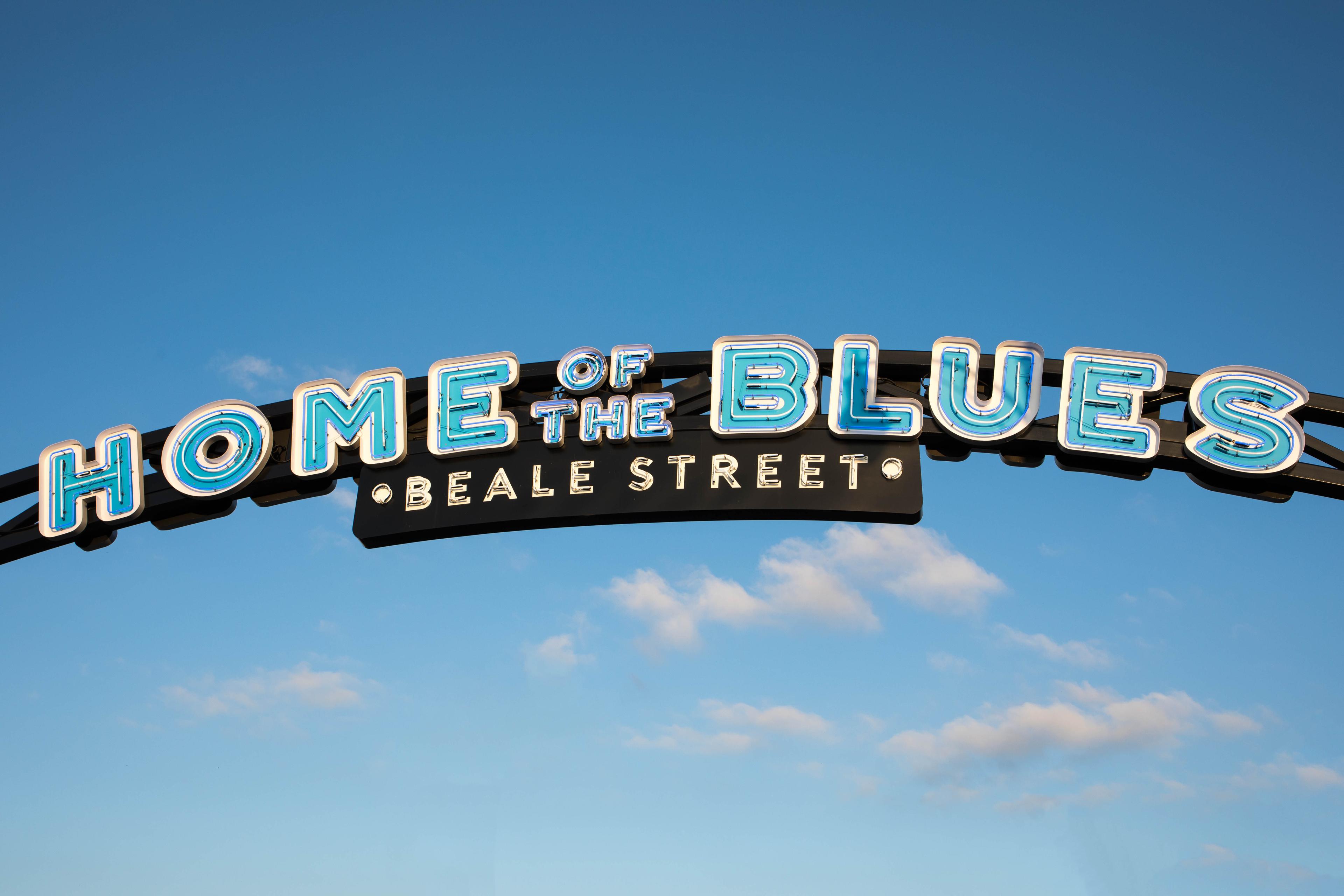 Sign over Beale Street, Memphis, Tennessee saying "Home of the Blues"